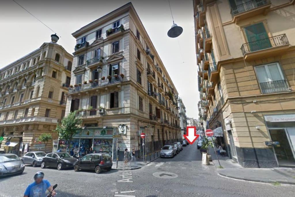 Di Enrico Naples